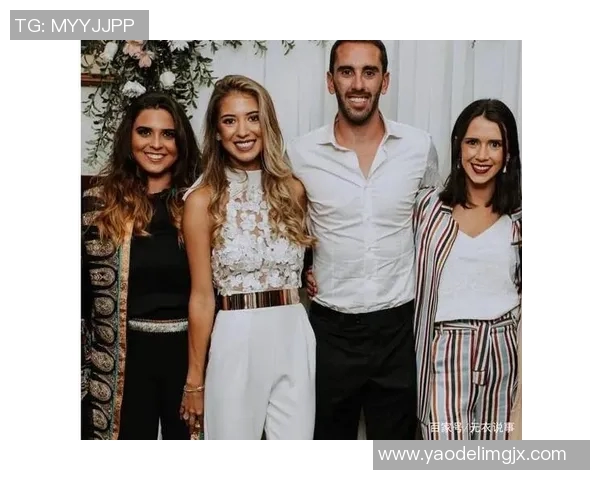 戈丁新恋情曝光，与知名模特热恋中